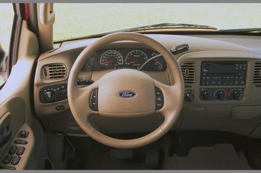  Ford F-150 SuperCrew Cab 2001 года  (фото 64 из 96)